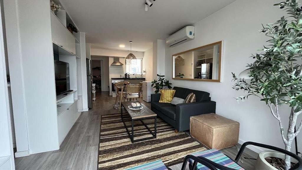 Venta de apartamento de 2 dormitorios en el centro con terr