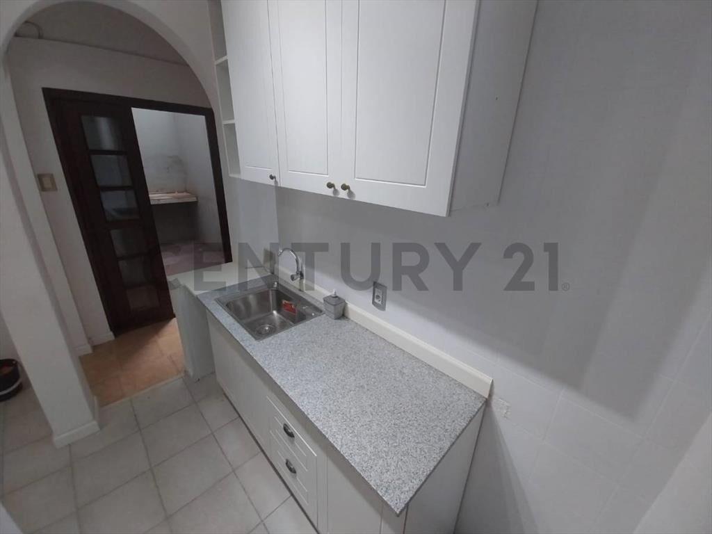 VENTA APARTAMENTO CORDÓN SUR, 2 DORM, PATIO, ACEPTA BANCO,