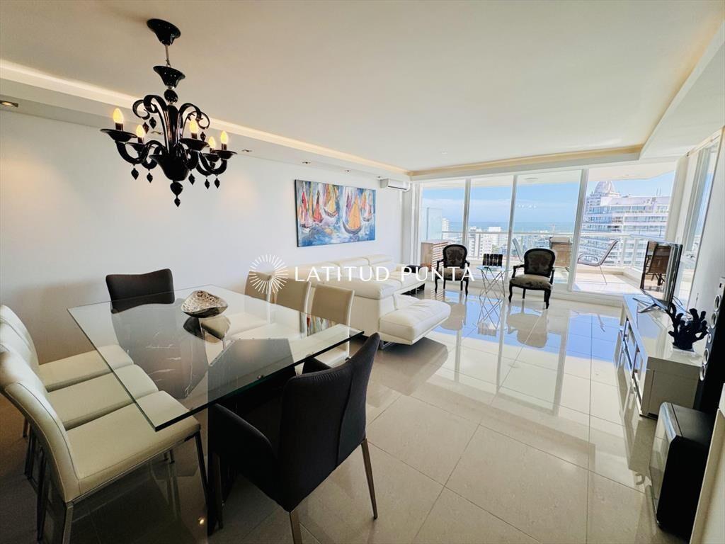 One, amplio apartamento de 3 suites