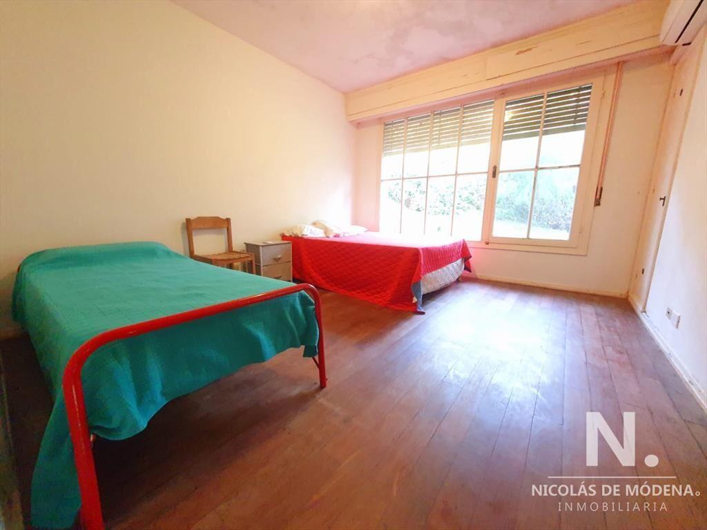 Venta de casa de 4 dormitorios en barrio Cantegril, Punta d