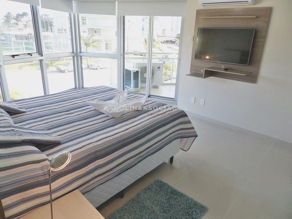 Apartamento de 2 dormitorios en venta en Sunrise