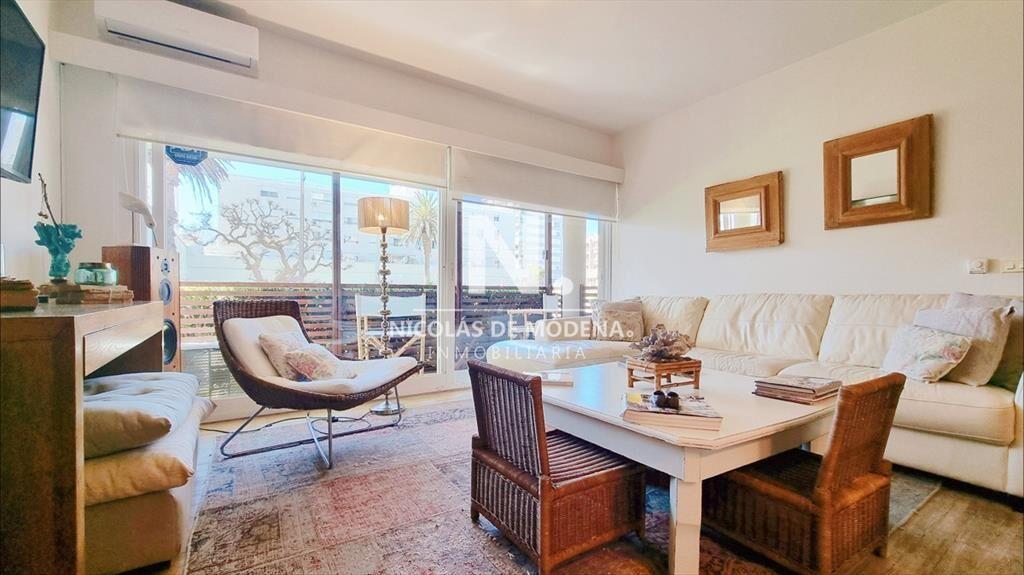 Apartamento moderno en Peninsula, 3 dormitorios,