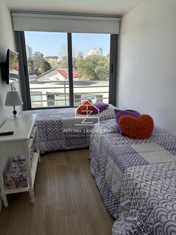 Apartamento en alquiler temporario Playa Mansa 2 dormitorio