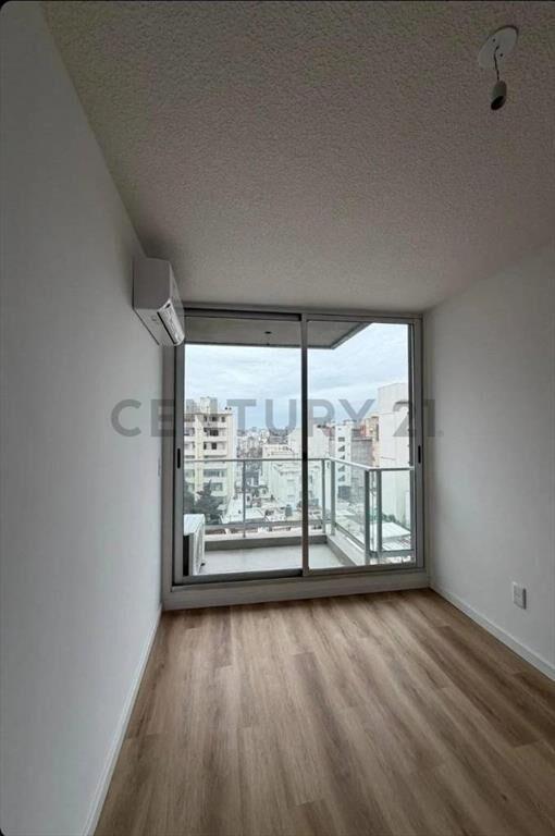 ALQUIER APTO 1 DOR CON GARAGE,CENTRO A ESTRENAR AL FRENTE...