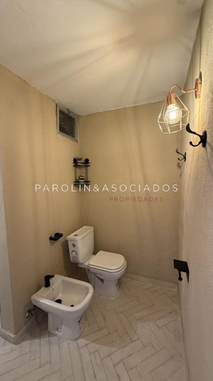 Apartamento de 2 dormitorios y medio en venta en