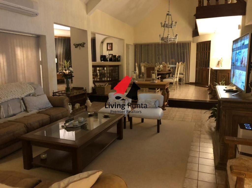 casa en excelente lugar