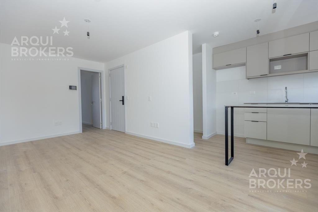 Apartamento de dos dormitorios en venta en Parque Batlle -4