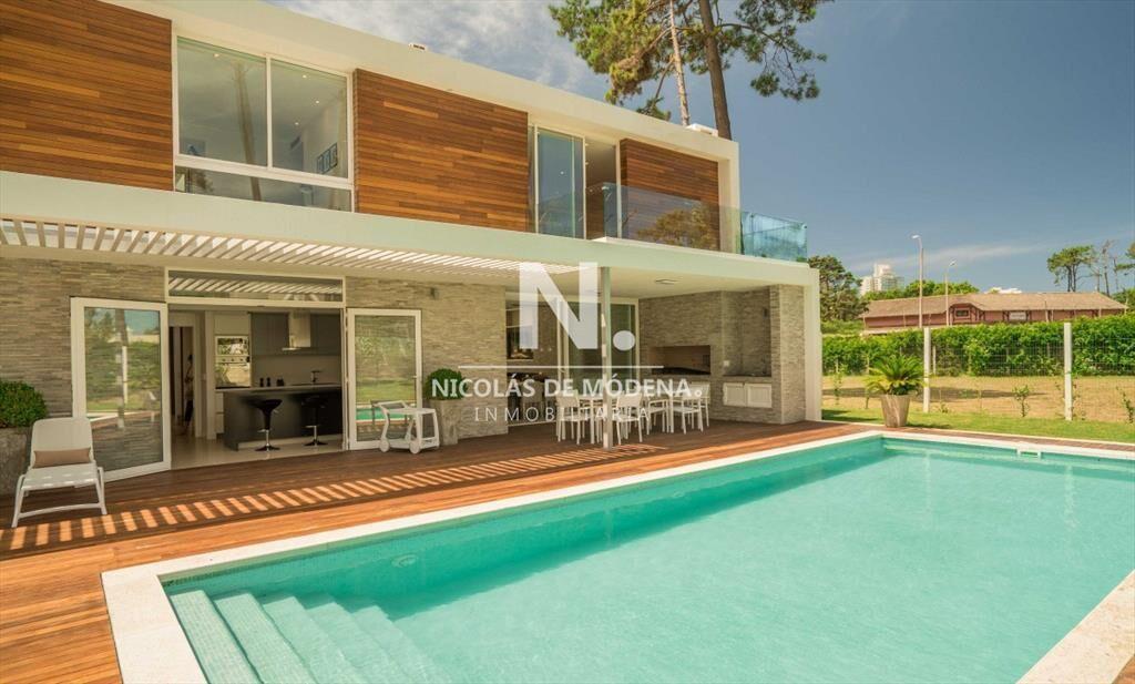 Casa en Barrio Privado, Boulevard Park- Punta del