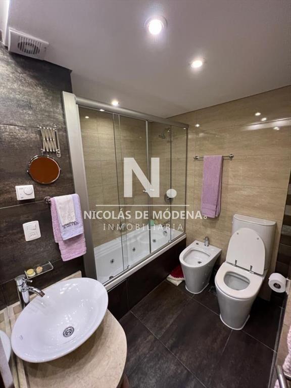 Vende apartamento con hermosa vista de 2 en Punta