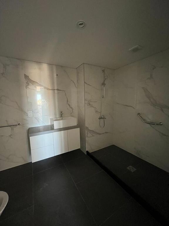 ESPECTACULAR PENTHOUSE SOBRE AV. DE LAS AMERICAS A ESTRENAR