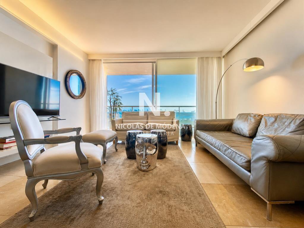 Vende apartamento de 2 dormitorios en Roosevelt,