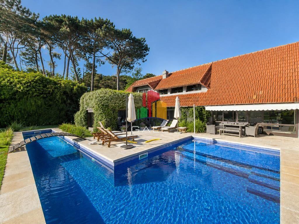 Cómoda Casa de 5 Dormitorios y Piscina en Punta
