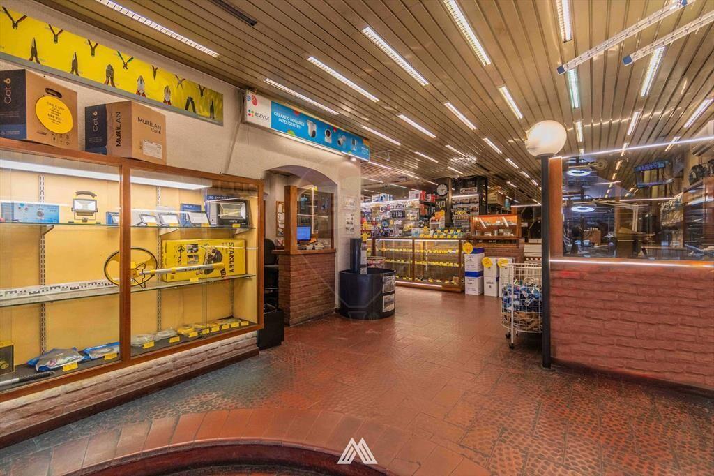 Venta gran local / padrón con 3 unidades en Centro