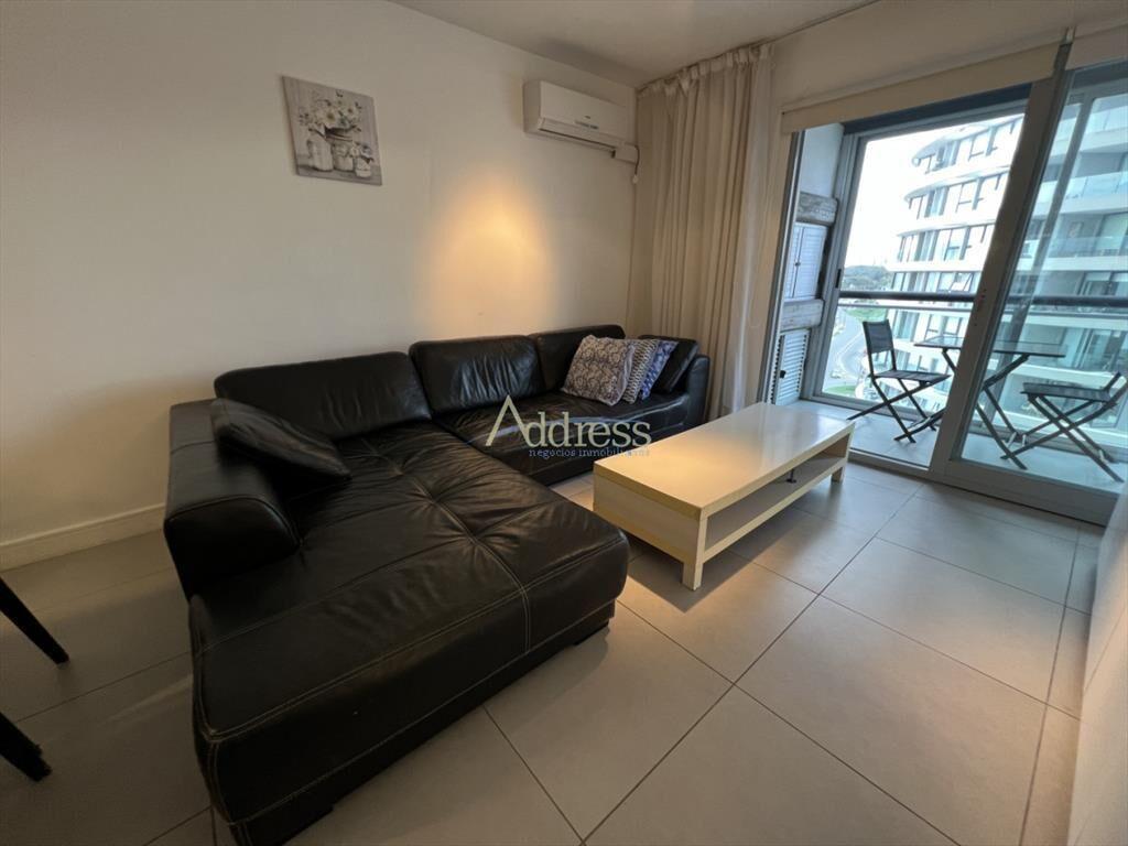 Apartamento de 2 dormitorios 2 baños, en venta.