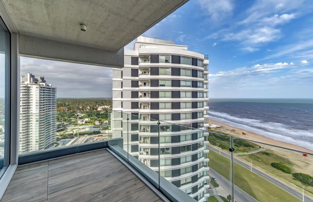 DEPARTAMENTO EN ALQUILER FRENTE AL MAR PLAYA BRAVA