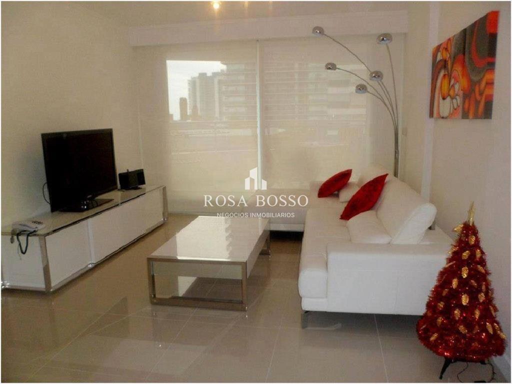 Apartamento en Brava, 3 dormitorios *