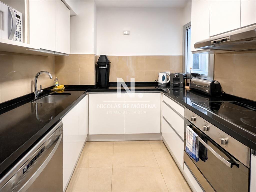 Vende departamento de 2 dormitorios y medio en al