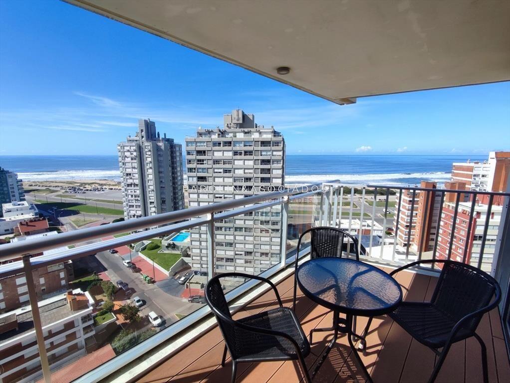 Apartamento en venta en Edificio Moon, Aidy Punta