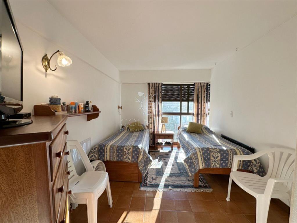 Vende Apartamento frente al mar en Brava, Punta 2