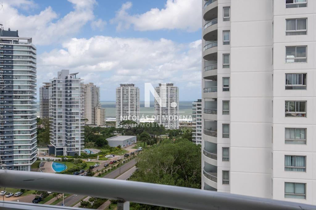 Venta Apartamento de 3 dormitorios en zona a del