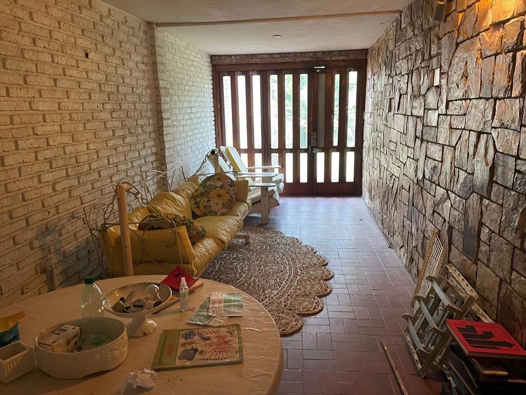 Venta Casa a reciclar Carrasco 1814m2 terreno