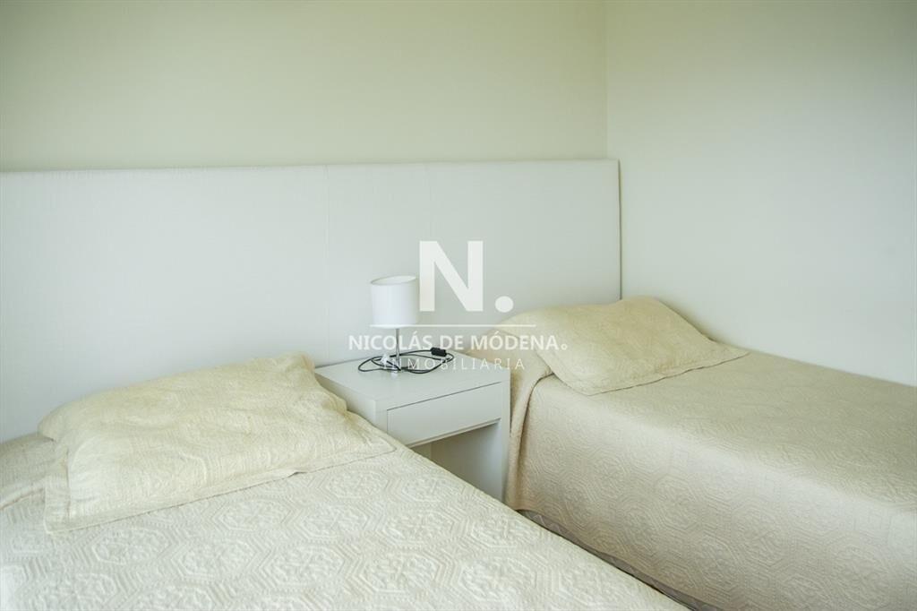Departamento de 2 dormitorios a pasos del Mar , Punta del e