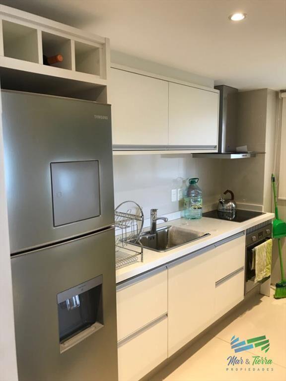 En venta.. piso alto , torre de categoría con y