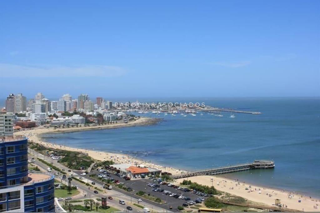Apartamento en venta de 2 dormitorios en Season