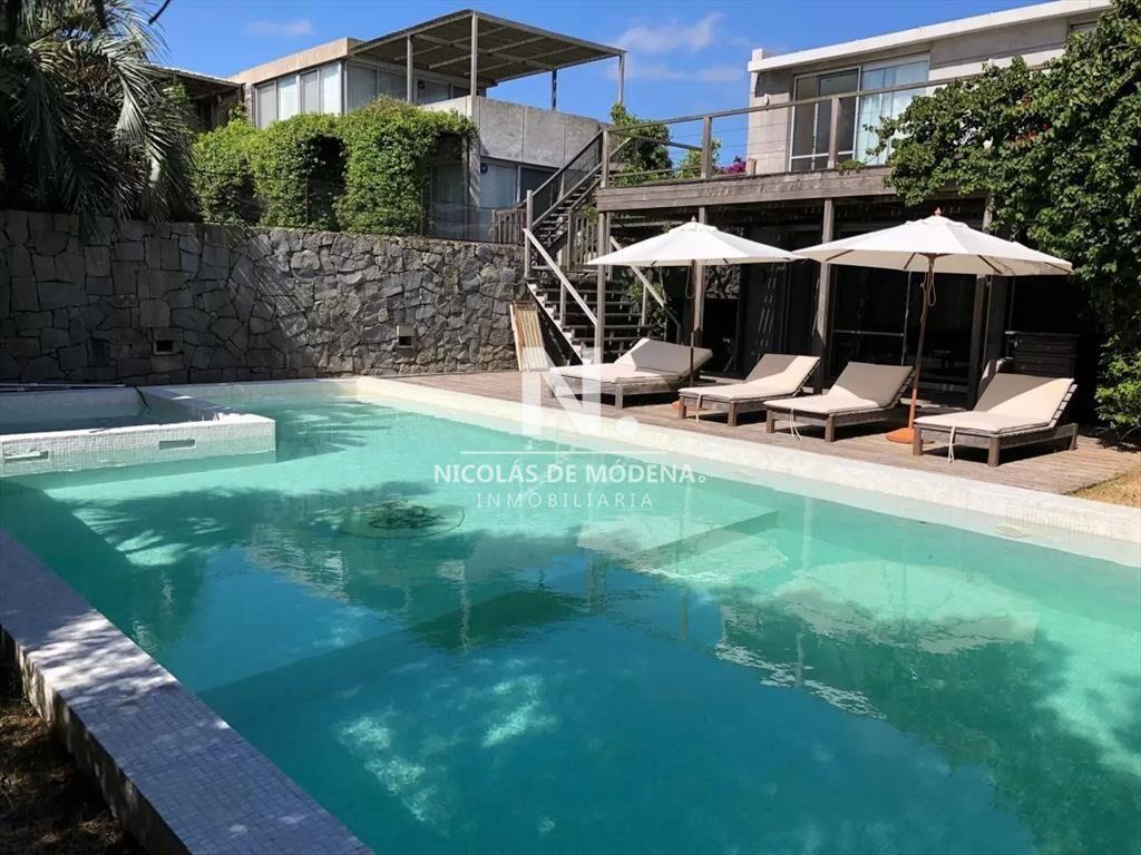 Excelente casa en Venta en Playa Bikini