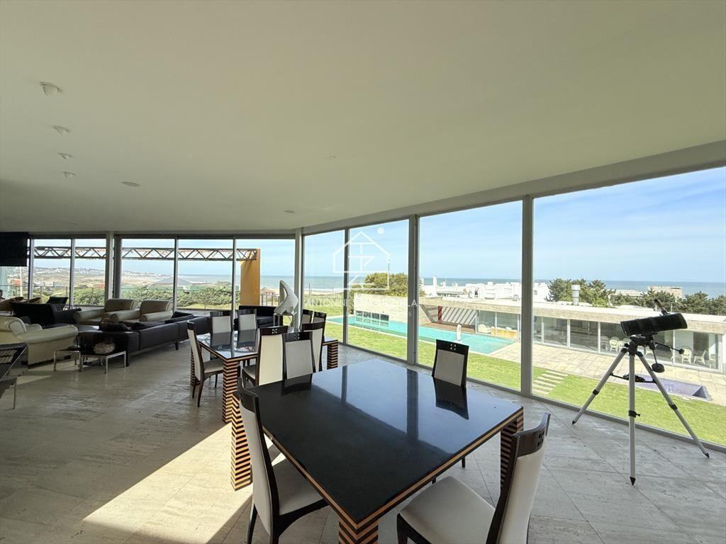 Venta importante casa en la barra