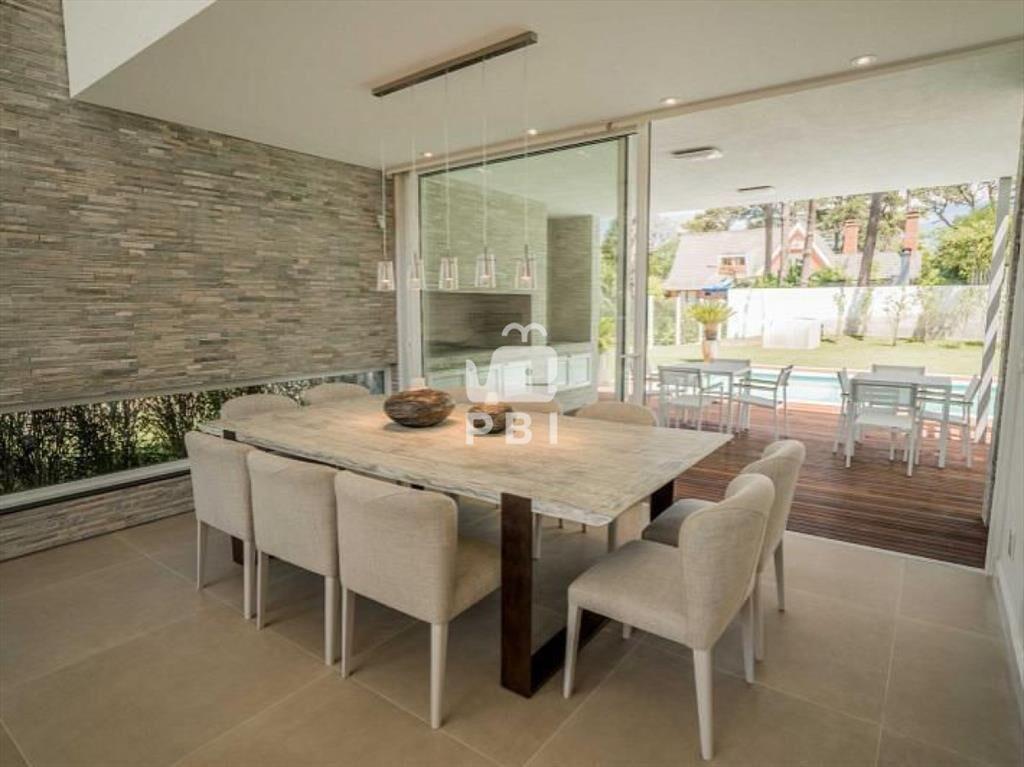 Casa - 4 DORMITORIOS Punta del Este - Ref :