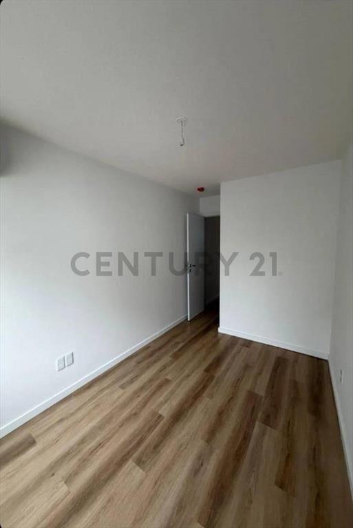 ALQUIER APTO 1 DOR CON GARAGE,CENTRO A ESTRENAR AL FRENTE...