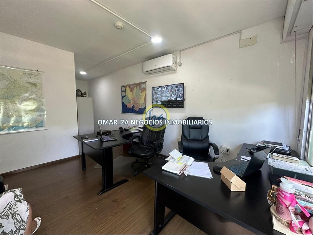 Venta local comercial, depósito o terreno en Carrasco Norte