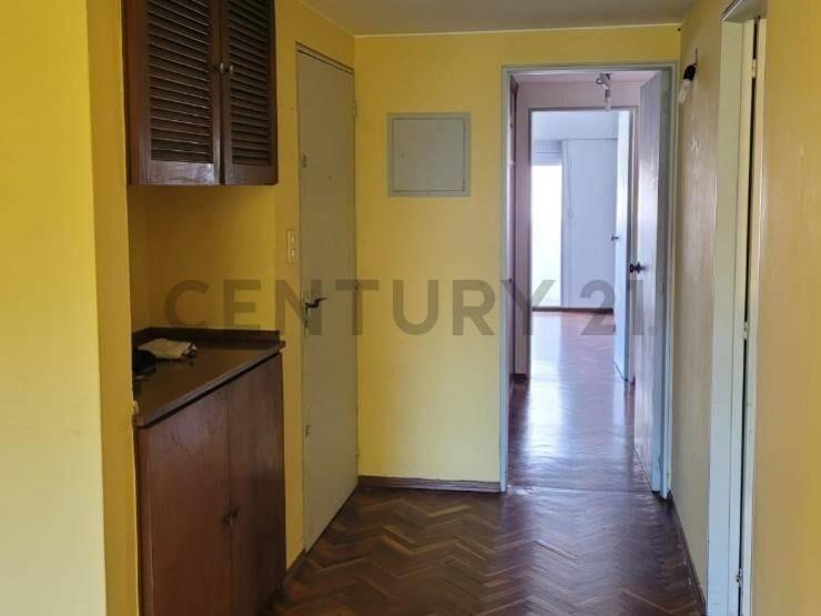 Espacioso, luminoso y ventilado apartamento 2D a 2 cuadra...