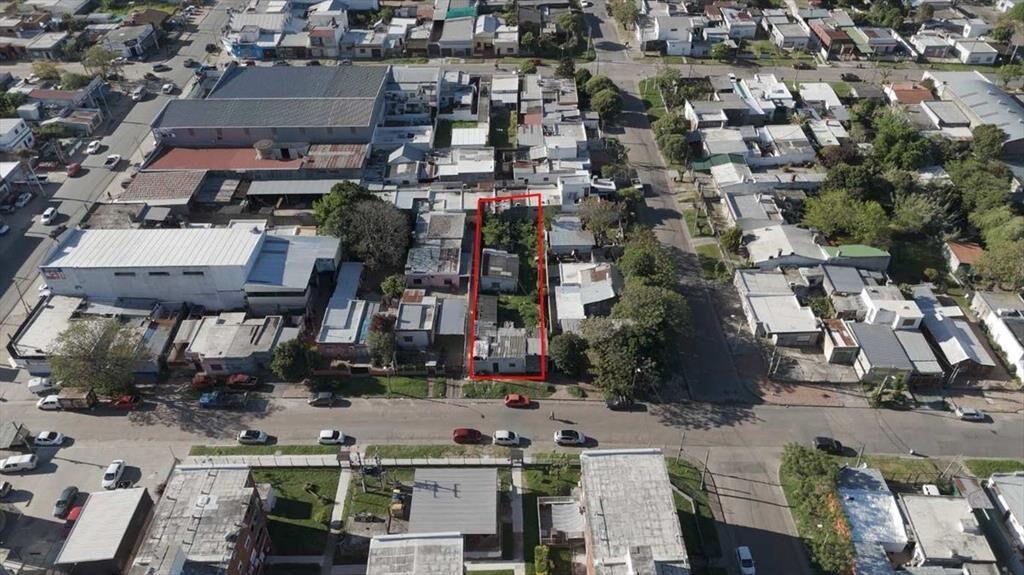 VENTA TERRENO CON CONSTRUCCIONES LAS PIEDRAS