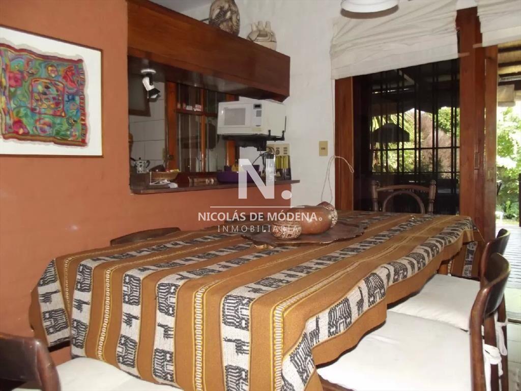 Casa de 4 dormitorios en Pinares, Punta del este