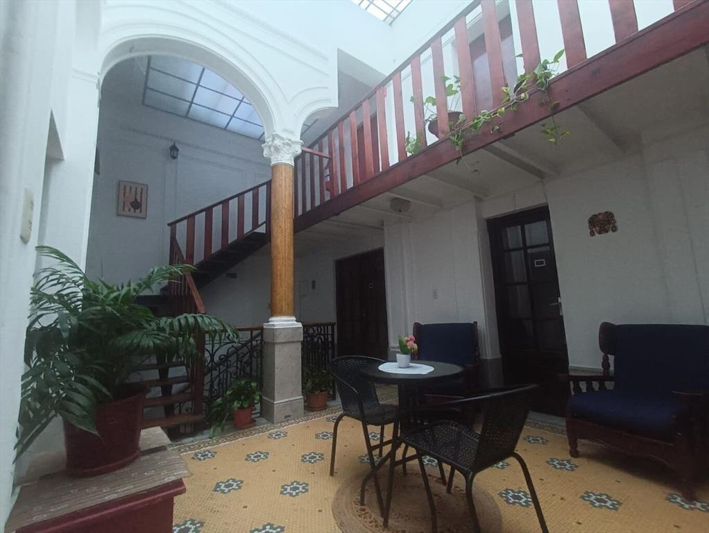 Hotel centrico funcionando a full!!!