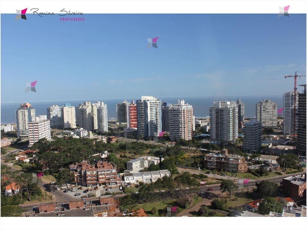 apartamento con vista a playa mansa