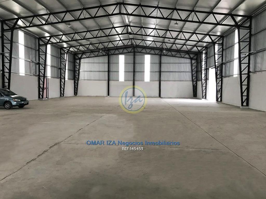 Venta local industrial con renta deposito malvin norte