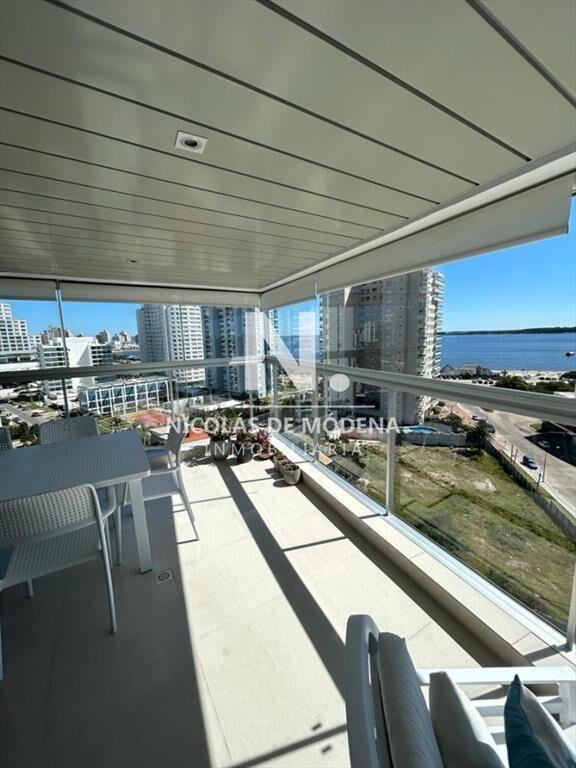 Vende apartamento con excelentes amenites de 3