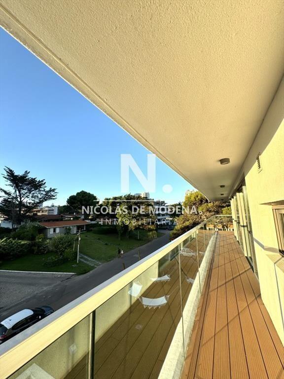 En venta apartamento de 2 dormitorios, balcon con