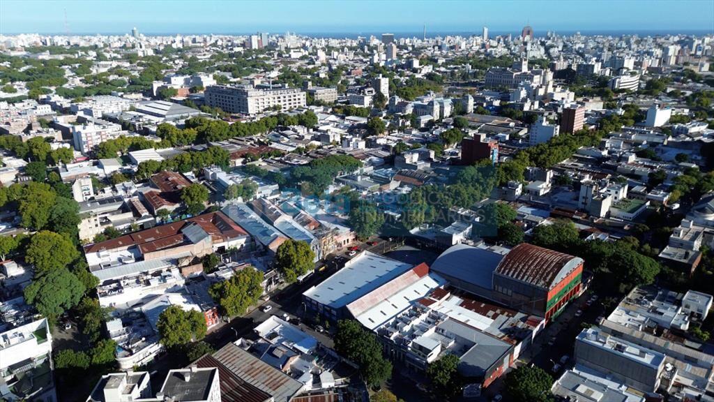 VENTA DE GRAN LOCAL - DEPOSITO AGUADA