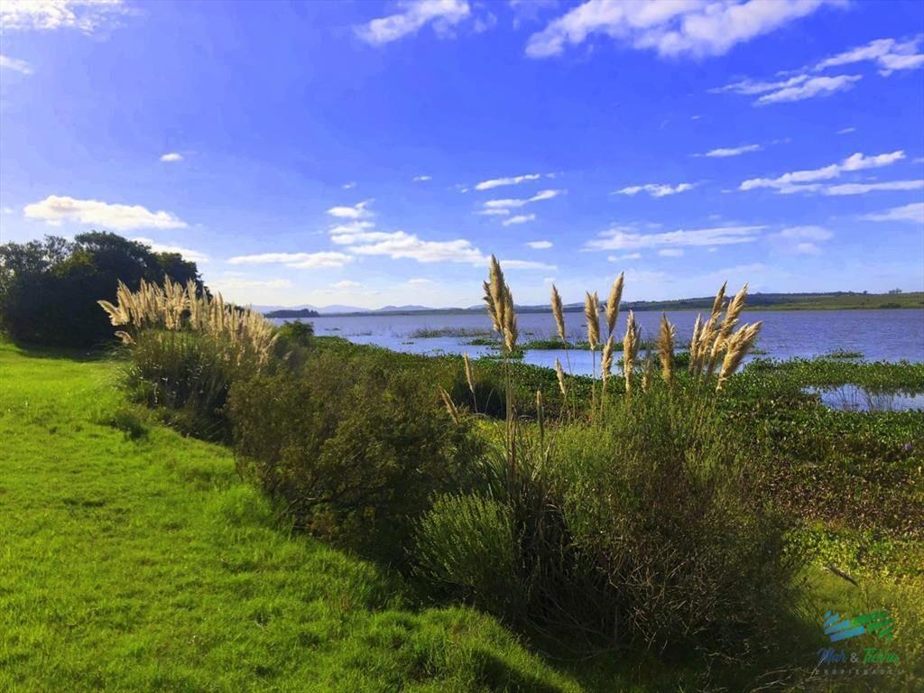 Venta de terreno en Laguna de los Cisnes