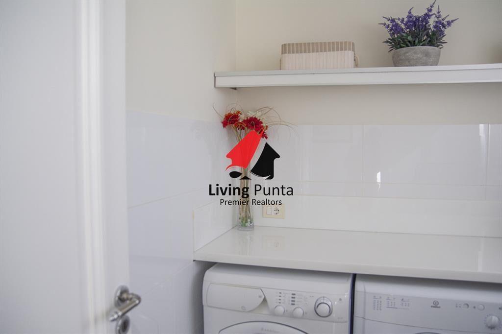 Vende apartamento de 3 dormitorios en Torre I, al