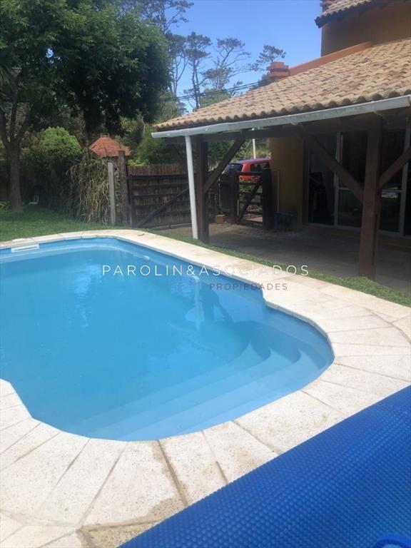 Casa en venta con 3 dorm. 3 baÃ±os o opciÃ³n de