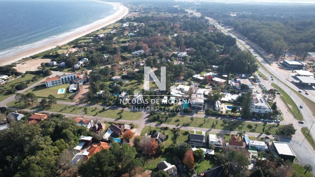 Espectacular Lote sobre Ruta Interbalnearia en en