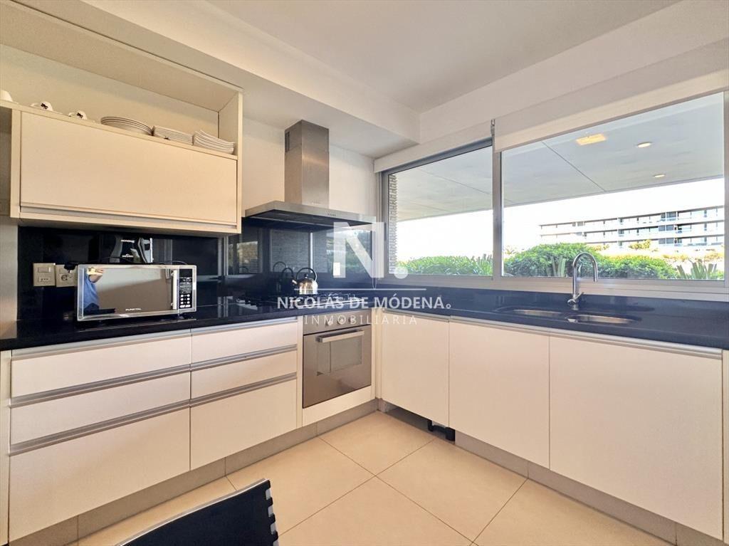 Apartamento de dos dormitorios con parillero en