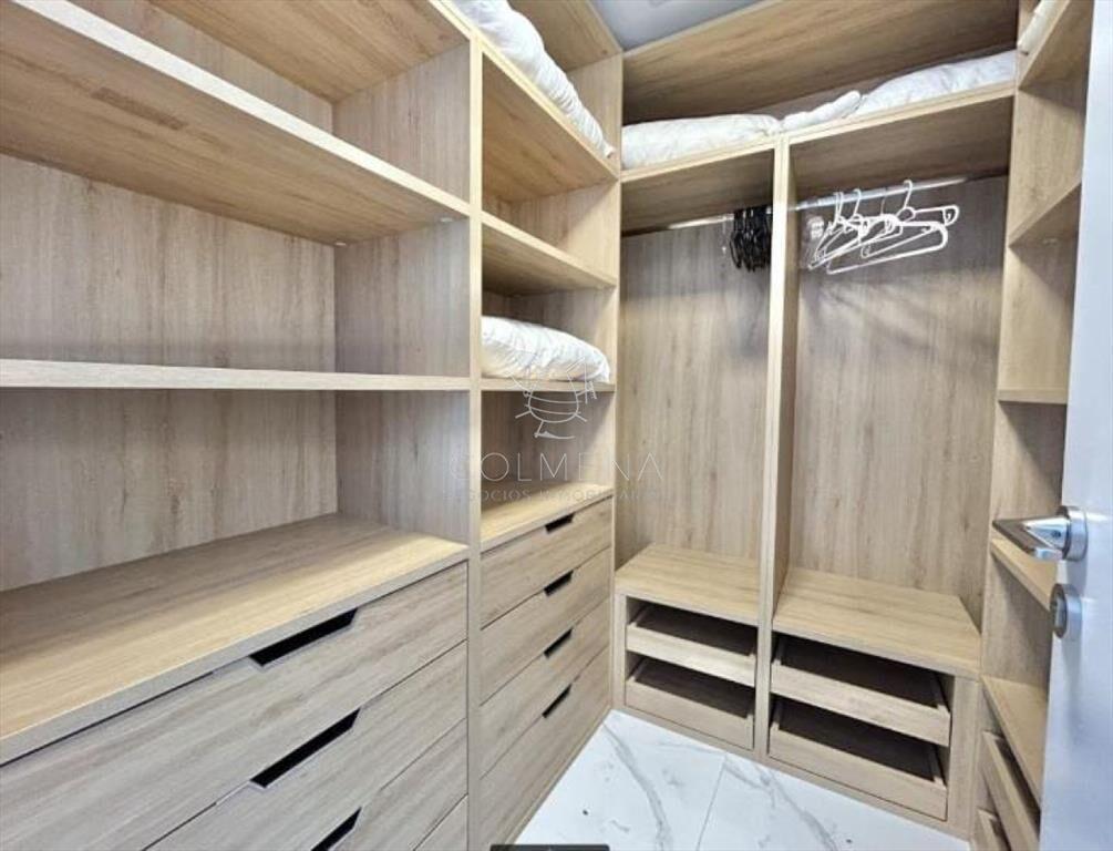 Apartamento en la mansa, frente al mar.