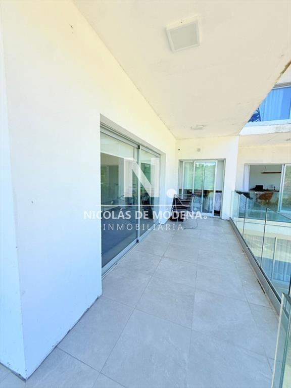 En venta apartamento de 2 dormitorios, con vista