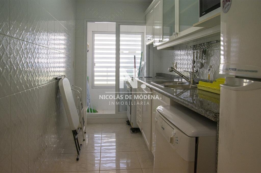 Departamento de 3 dormitorios en venta frente a Playa Mansa